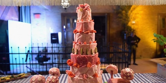 Новость не для вегетарианцев: В моде торты из мяса!