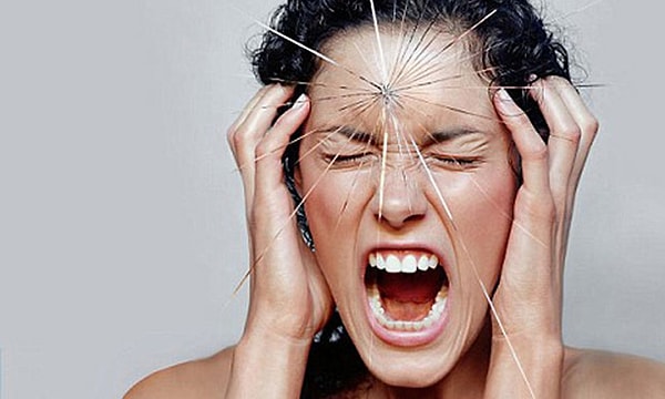 1. Недостаток сна уменьшает вашу способность бороться со стрессом