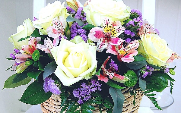 6. В какой стране запрещено дарить живые цветы?