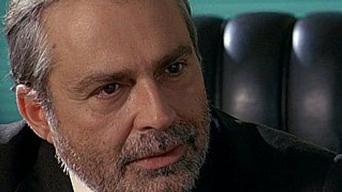 Ramiz'in eski dostu, aynı zamanda eski düşmanı, cesaretini merakından alan ama her şeyi merak eden, her şeye sahip Kenan Birkan!