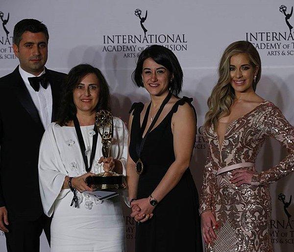 1. Kara Sevda, Uluslararası Emmy Ödülleri’nde ödül olan ilk Türk dizisi oldu!