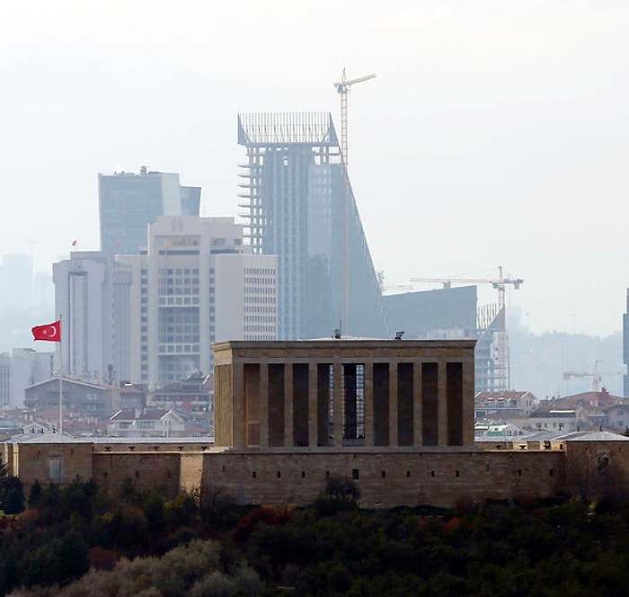 Ankara'da Siluet Tartışmaları: Anıtkabir Gökdelenlerin Arasında Kaldı