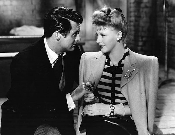 13. Значки-броши и нашивки на одежду и сумки