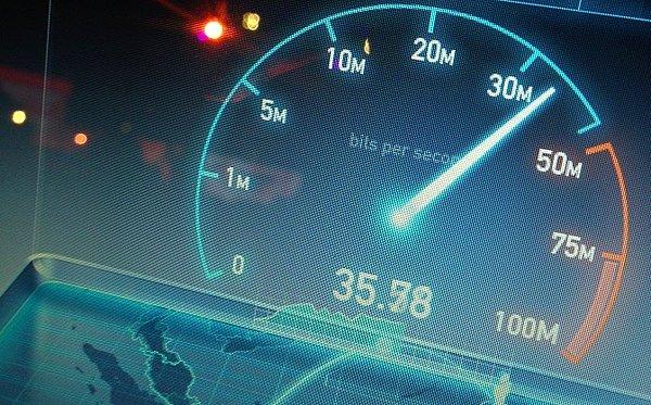 Sırada kullanıcılarına sunduğu interneti ortalamada en hızlı olan 10 ülke var.
