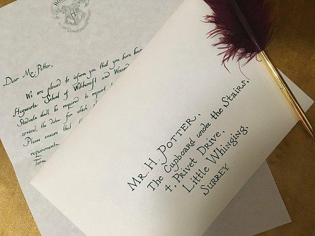 6. Hogwarts'a kabul mektubunu yeniden yazan bir 'Potterhead'! ⚡️
