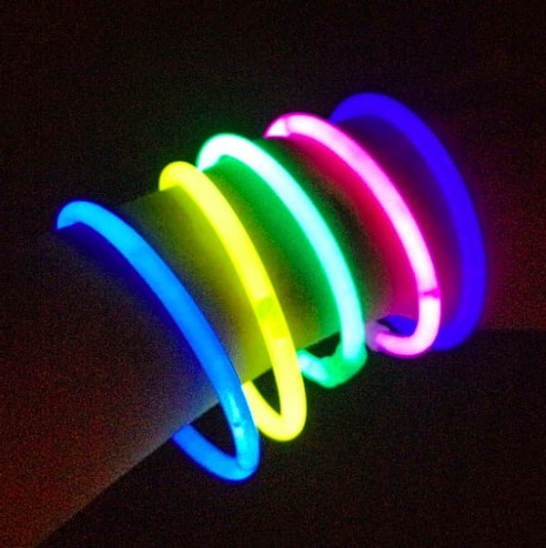 11. Светящиеся браслеты