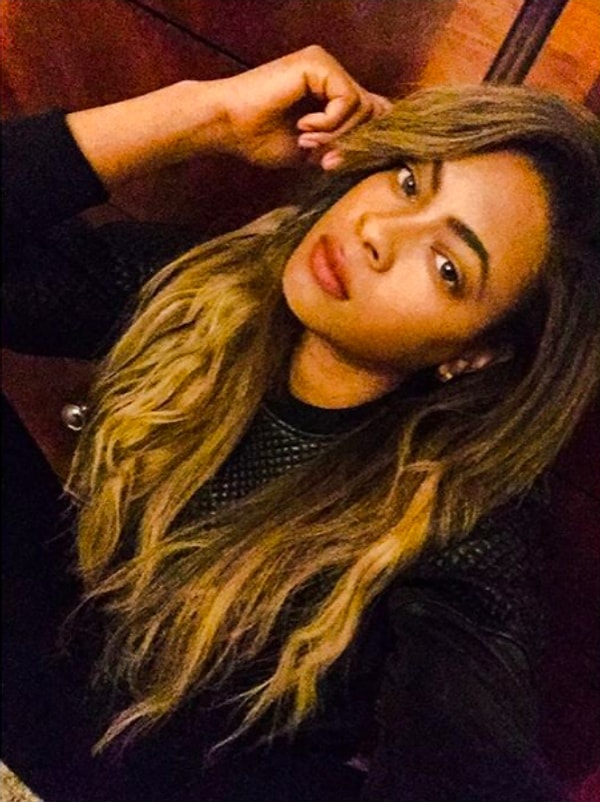 Бриттэни не злится на поклонников певицы и не раздражается, но говорит, что все время быть в её тени все-таки неприятно.