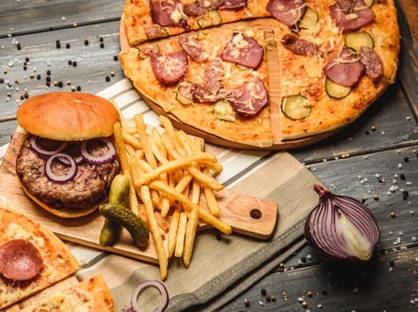 4. Пицца или бургер?