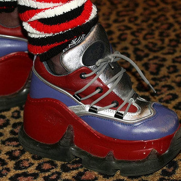 5. Как и 20 лет назад, мы носим обувь на умопомрачительной платформе