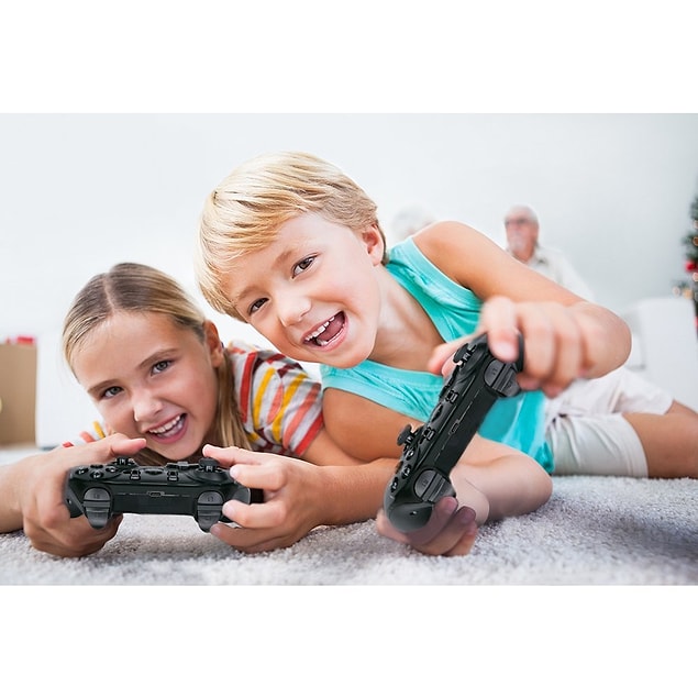 4. Oyun oynarken yenilince kablolara suç atma ihtimaliniz düşüyor :) Oturduğunuz yerden kablolarla uğraşmadan en sevdiğiniz oyunları keyifle oynamak için Wireless Nintendo oyun konsolunu havada kapın