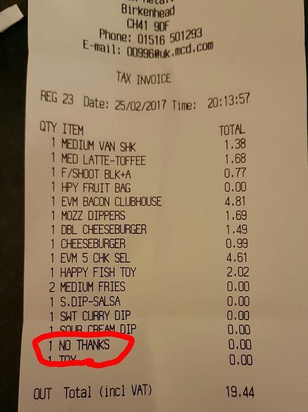 13. Bu McDonald müşterisi bir şekilde 'Hayır Teşekkürler' sipariş etti.
