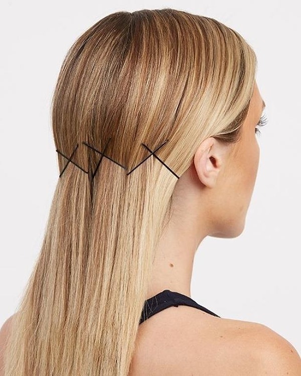 12. Заколки и невидимки не держатся на таких волосах. Они просто скользят и живут своей жизнью