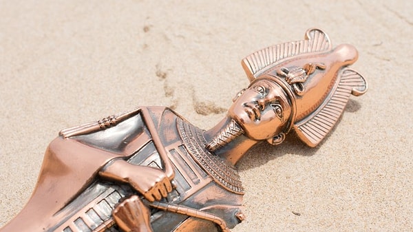 9. Некоторые подростки никогда не доживали до юношеского возраста