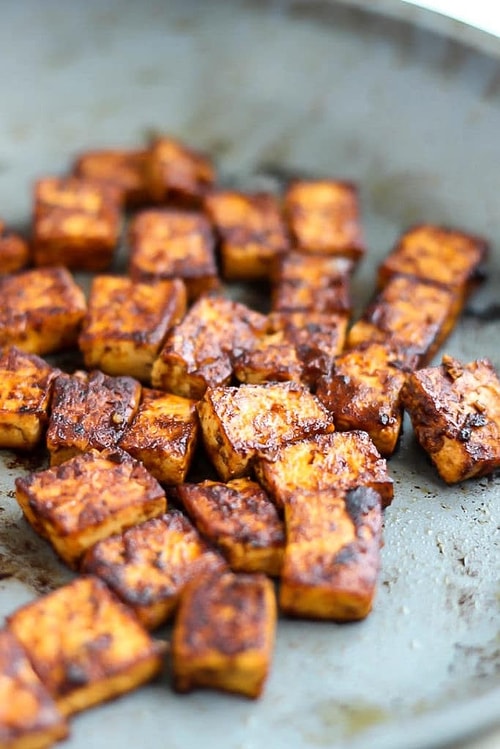 Hawai barbekü tofu kasesi