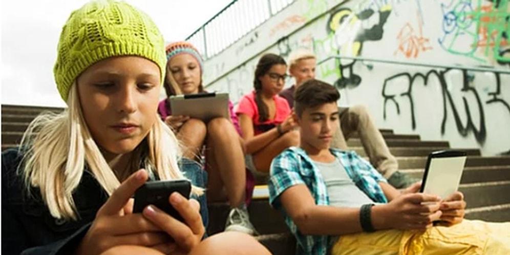 Fransa'daki Okullarda Eylül Ayından İtibaren Cep Telefonları Yasaklanıyor!