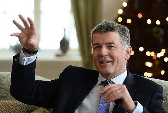 İngiltere Büyükelçisi Richard Moore Bir Video ile Veda Etti ve Beşiktaş Taraftarına Seslendi: 'Siyah!'