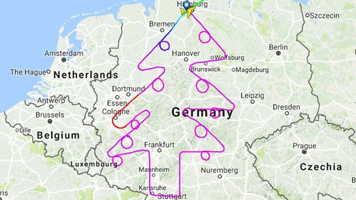 Gökyüzünde Kutlamalar Başladı: Airbus A380 Pilotu Rotasıyla Noel Ağacı Çizdi 🎄