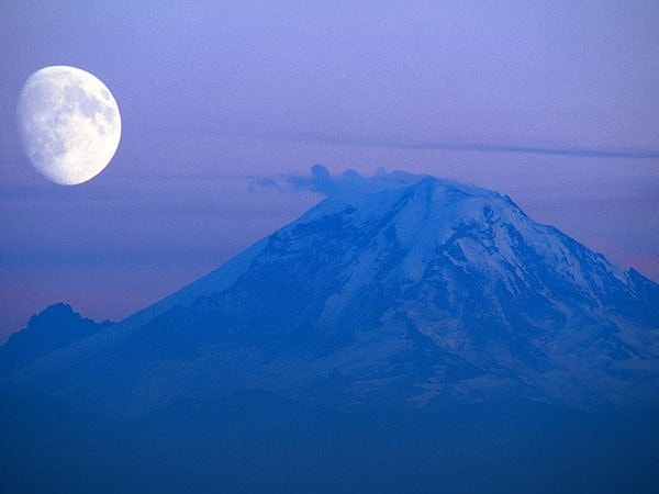 9. Рейнир, США