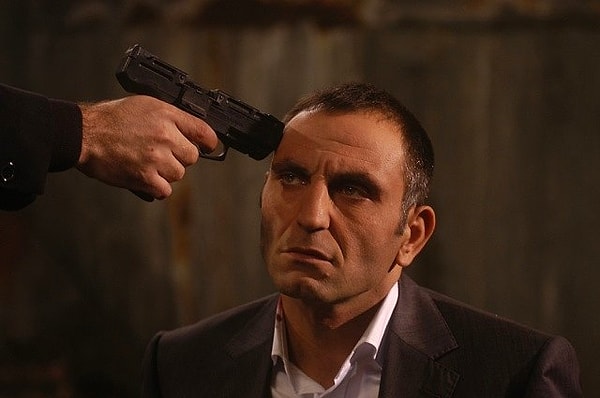 Вы были бы "правой рукой" главаря мафии!