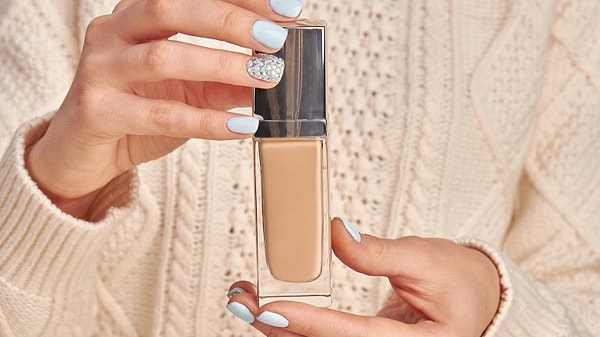 6. Смешивание тональной основы и праймера