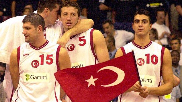 16. A Milli Basketbol Takımı 12 Dev Adam, Avrupa ikincisi olalı 16 yıl oldu.