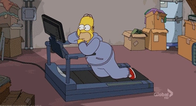 1. Evde ya da spor salonunda koşu bandı kullanıyorsanız bu zamanı sevdiğiniz şeyleri izlemeye ayırın.