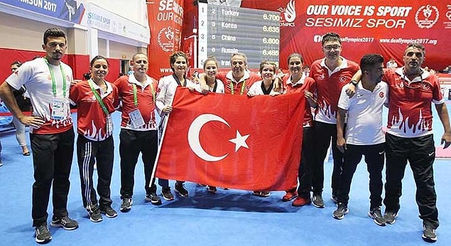 21. İşitme Engelliler Olimpiyatları, 18-30 Temmuz'da Samsun'da yapıldı. Türkiye, bugüne kadar 11 kez katıldığı ve ilk kez ev sahipliği yaptığı olimpiyatlarda tarihi bir başarıya imza atarak, 46 madalya kazandı.