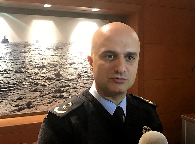 Geçtiğimiz yıl Reina saldırganının önce Taksim’de görüntü çektiğini hatırlatan Beyoğlu Emniyet Müdürü İsmail Kılıç, tedbirlerin iki katına çıkarılacağını söyledi.