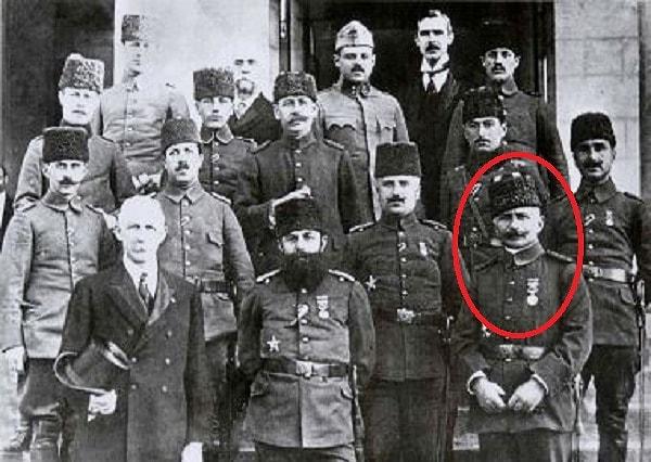 İngilizler tarafından tutuklandıktan kısa süre sonra İstanbul'da kurulan savaş mahkemesinde, savaşta görev yapmış birçok Osmanlı subay ve paşasıyla birlikte yargılanarak idama mahkum edildi