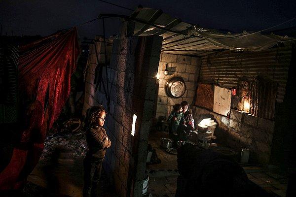 13. Gazze'de elektrik kesintileri. 📷 Ali Jadallah