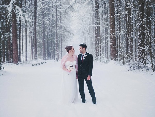 5. Как же прекрасен тот день, когда белое платье невесты теряется на фоне снега,
