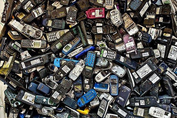 Ömrü dolan cep telefonlarının değeri 9.4 milyar Euro