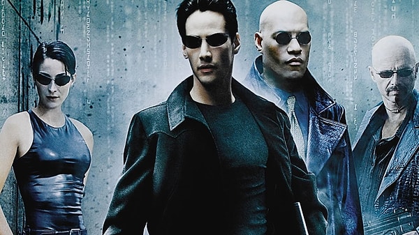 10. Фильм "Матрица" покорил фанатов, выйдя в...