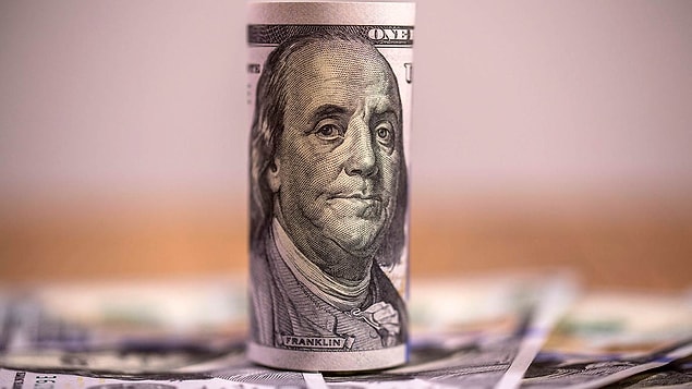 Geçen yıl her gün servetlerine 2,7 milyar dolar ekleyen 'en zenginler' 2017 yılında 2016'da kazandıklarının 4 katından fazla kazandı.