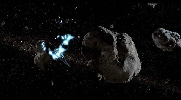 10. В поясе астероидов не так уж много космических тел