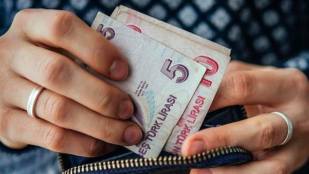 Net 1.404 lira olan asgari ücretin, ortalama yüzde 12 enflasyon dikkate alınması halinde net 1.572 lira olması tahminler arasında yer alıyordu.