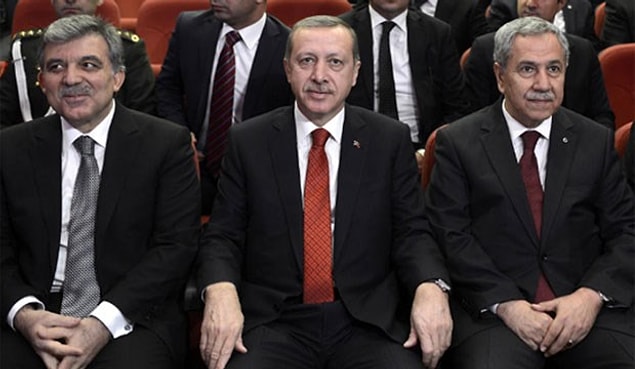 "Nasıl oluyor da bir anda Bay Kemal'in kayığına biniyorsunuz?"