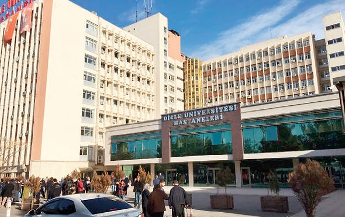 HIV Taşıyıcısı Kadının Doğumuna Doktorlar Girmek İstemedi! Ameliyata Giren 2 Aylık Asistanın Eline İğne Battı