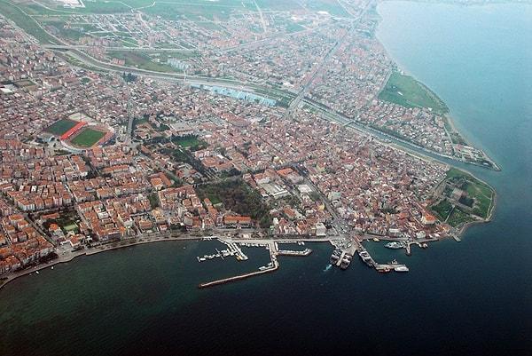 9. Antik Çağ'daki adı Dardanel olan yerleşim yerinin günümüzdeki adı nedir?