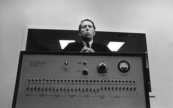 20. Stanley Milgram Deneyi
