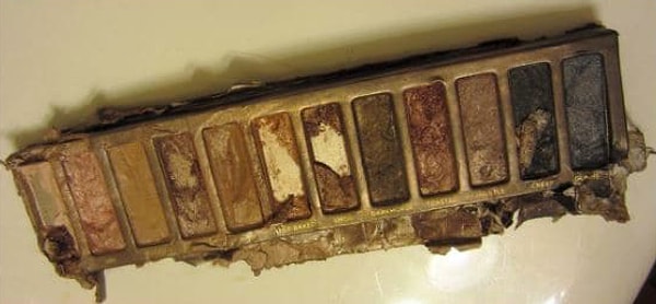 12. Угадайте, кто здесь виноват? Ну, разумеется, четвероногий друг!