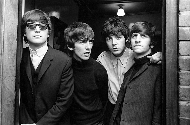 The Beatles’ın A Day in the Life şarkısının sonuna yerleştirilen sesin, yalnızca hangi hayvan tarafından duyulabileceği grup üyelerince ifade edilmiştir?