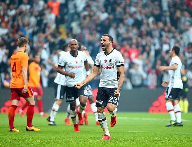 2014'ten beri giydiği Beşiktaş formasıyla 93 maçta 39 gole imza attı.