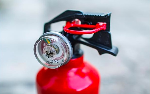 6. Газы не имеют собственного объёма, а это значит, что они могут быть...