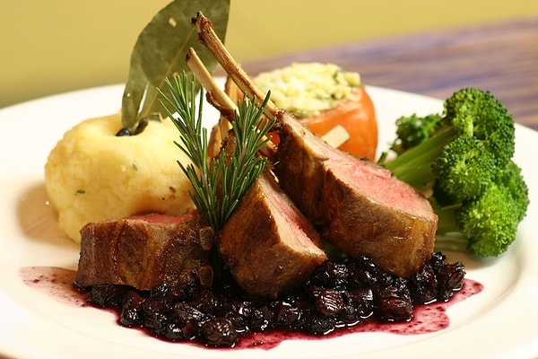 7. Австралийская кухня: кидайте на барбекюшницу.