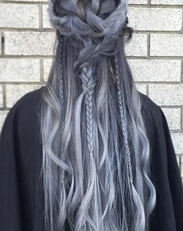 Sana en çok yakışacak saç rengi gri&mavi!