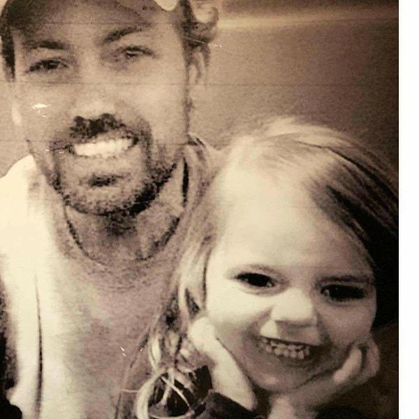 Ally, babası ve kızının sağlıklı günlerinden bir kareyi de sosyal medya üzerinden paylaşarak şu sözleri yazdı;