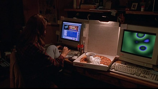 7. 1995 yılında The Net filminde internetten yemek sipariş veriliyordu.