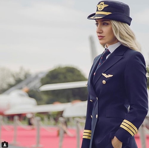 Kadın pilot Kadın pilot