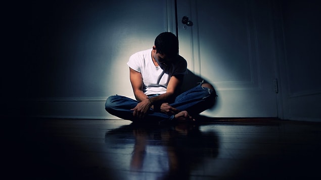 Resmen yalnızlık depresyona itiyor!